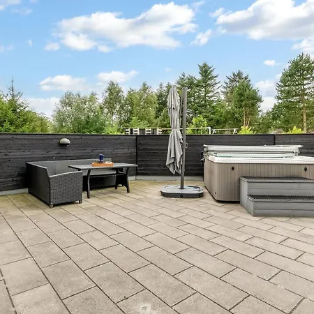 Semesterbostad Sunna - 1-2km From The Sea By Interhome
