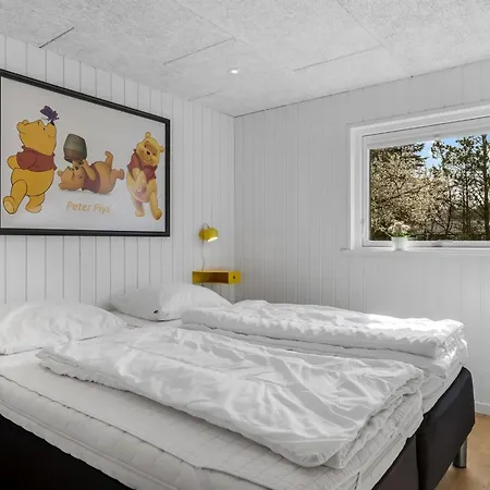 Sunna - 1-2km From The Sea By Interhome *