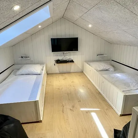 Sunna - 1-2km From The Sea By Interhome *